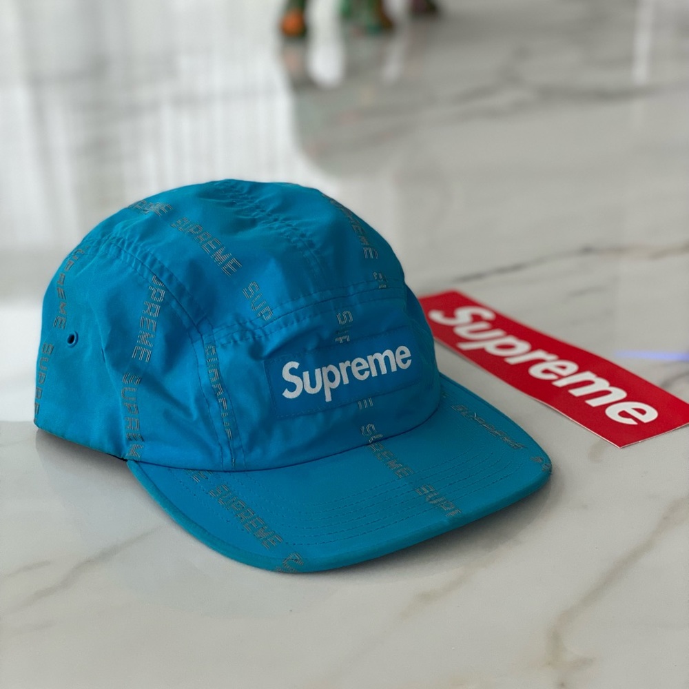 Supreme
Reflective Text Camp Cap